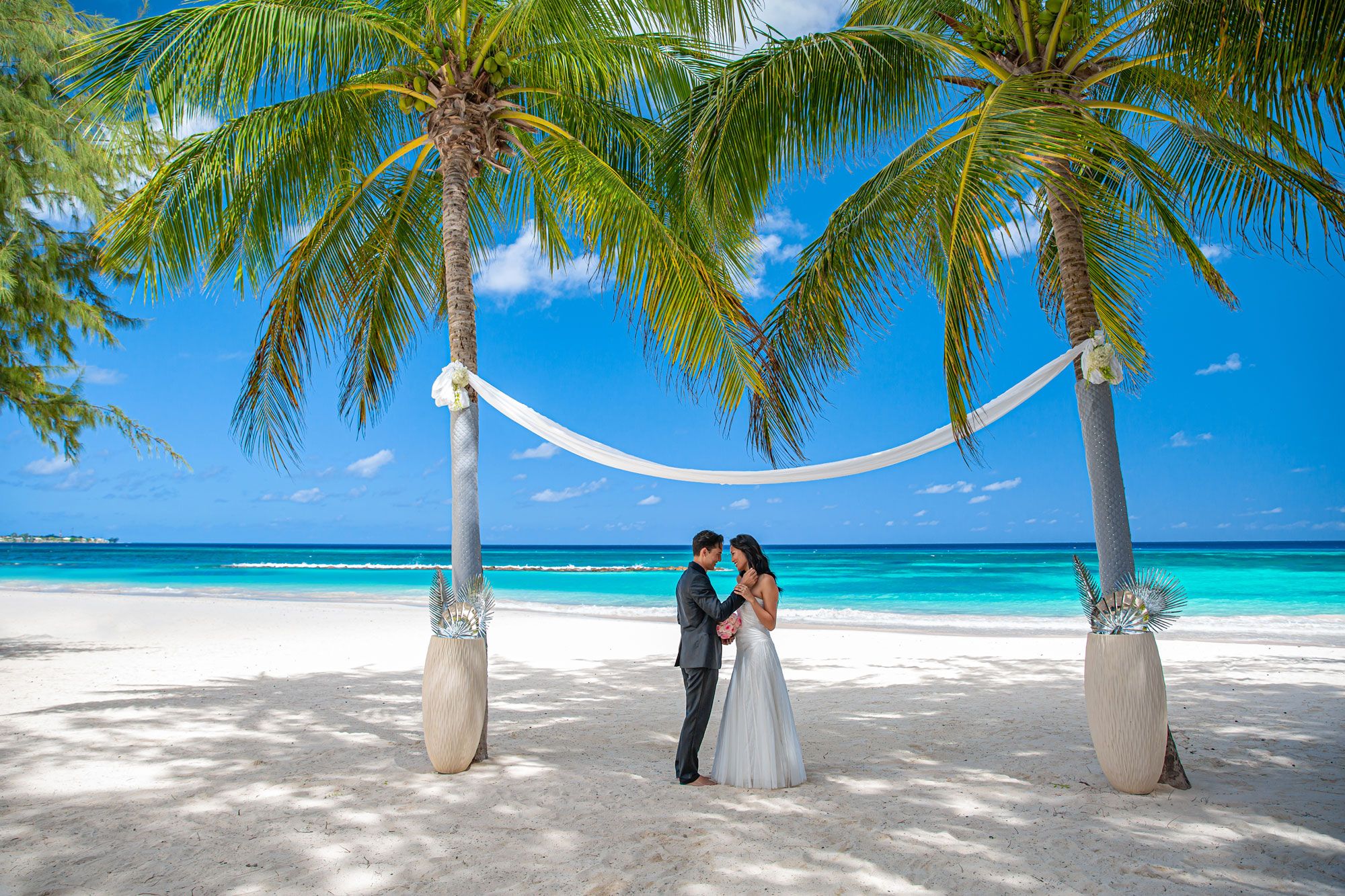 30+ Things To Know When Planning a Beach Wedding