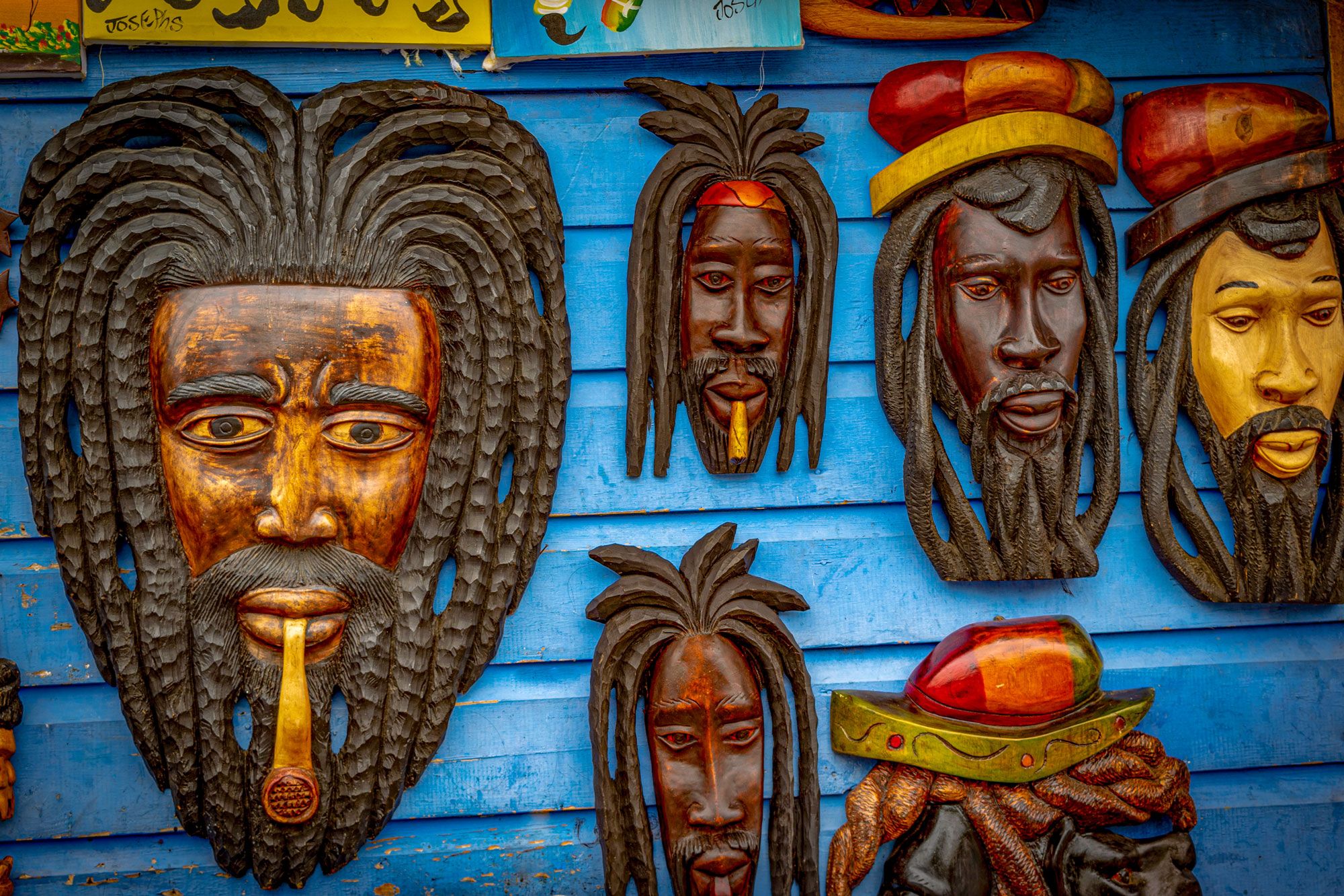 Les sculptures en bois de la Jamaïque