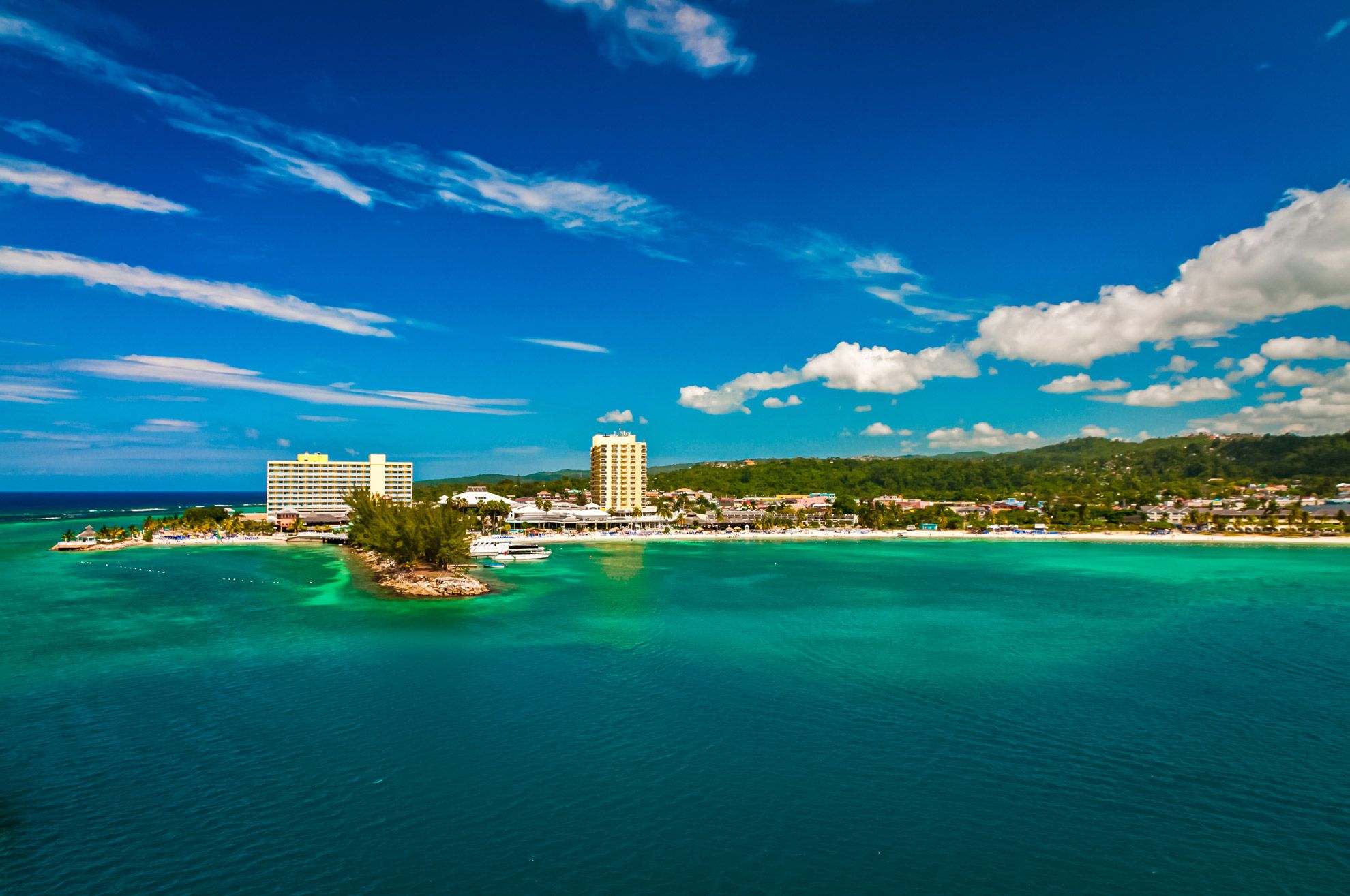 Kingston Jamaica Tourist Bay