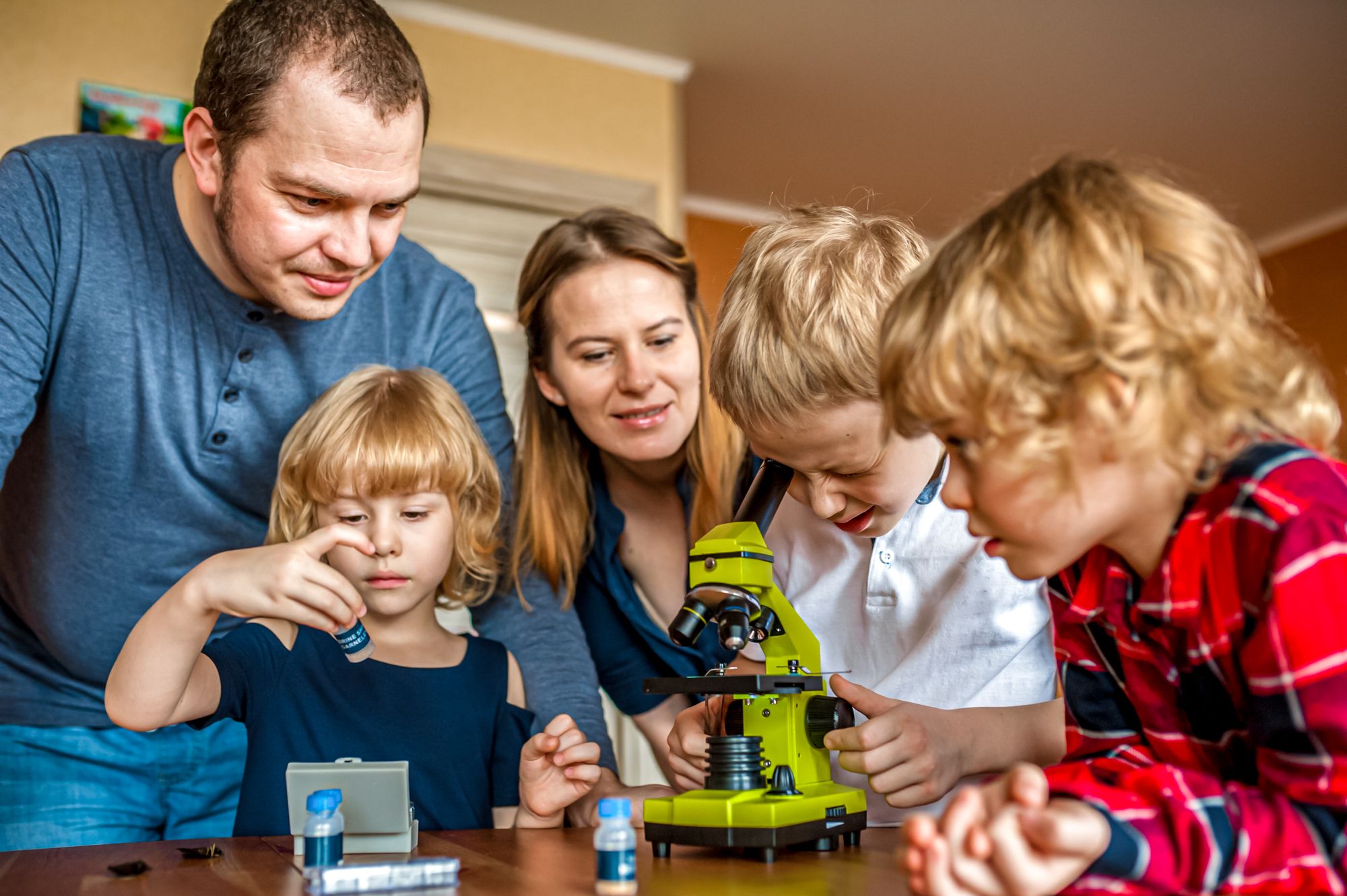 Educational Indoor Activities Family Science Experiment