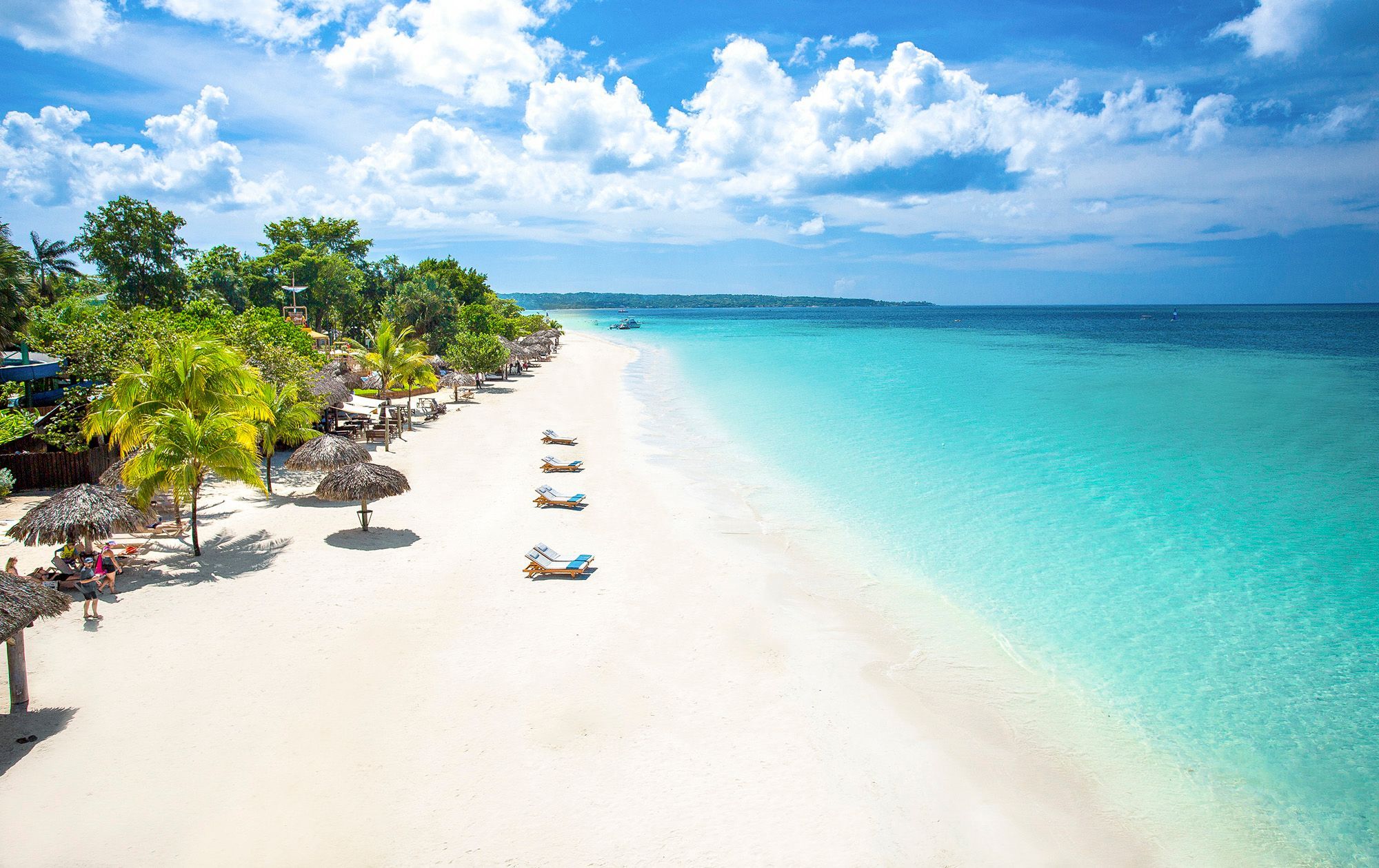 Sandals Vs. Beaches: How to Choose the Best All-Inclusive for You (2022)