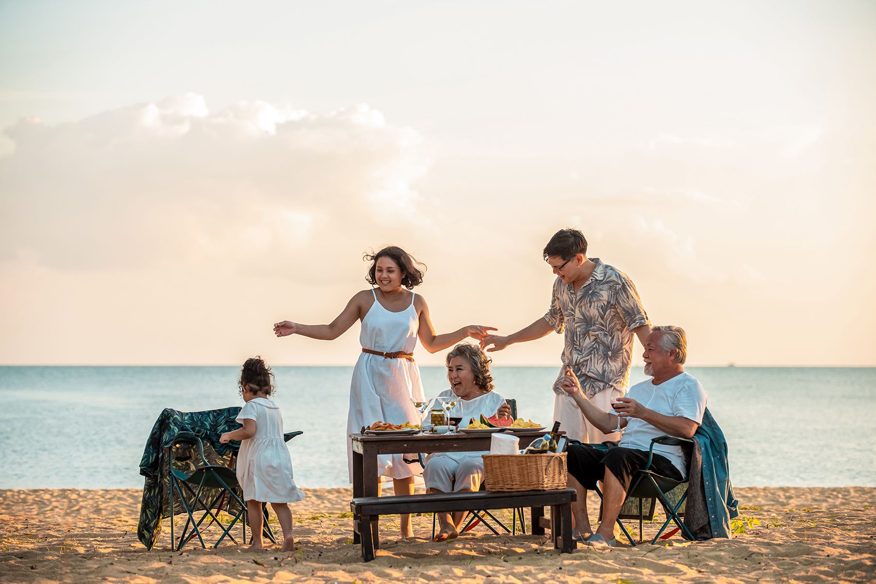 35 Fun Ideas For A Beach Birthday Party For Kids BEACHES