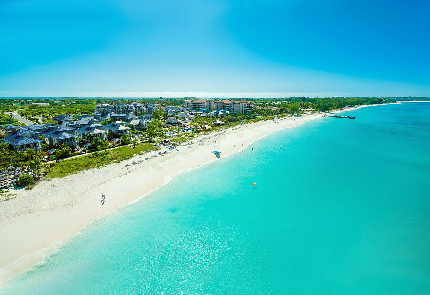 how far is turks and caicos from new york by plane