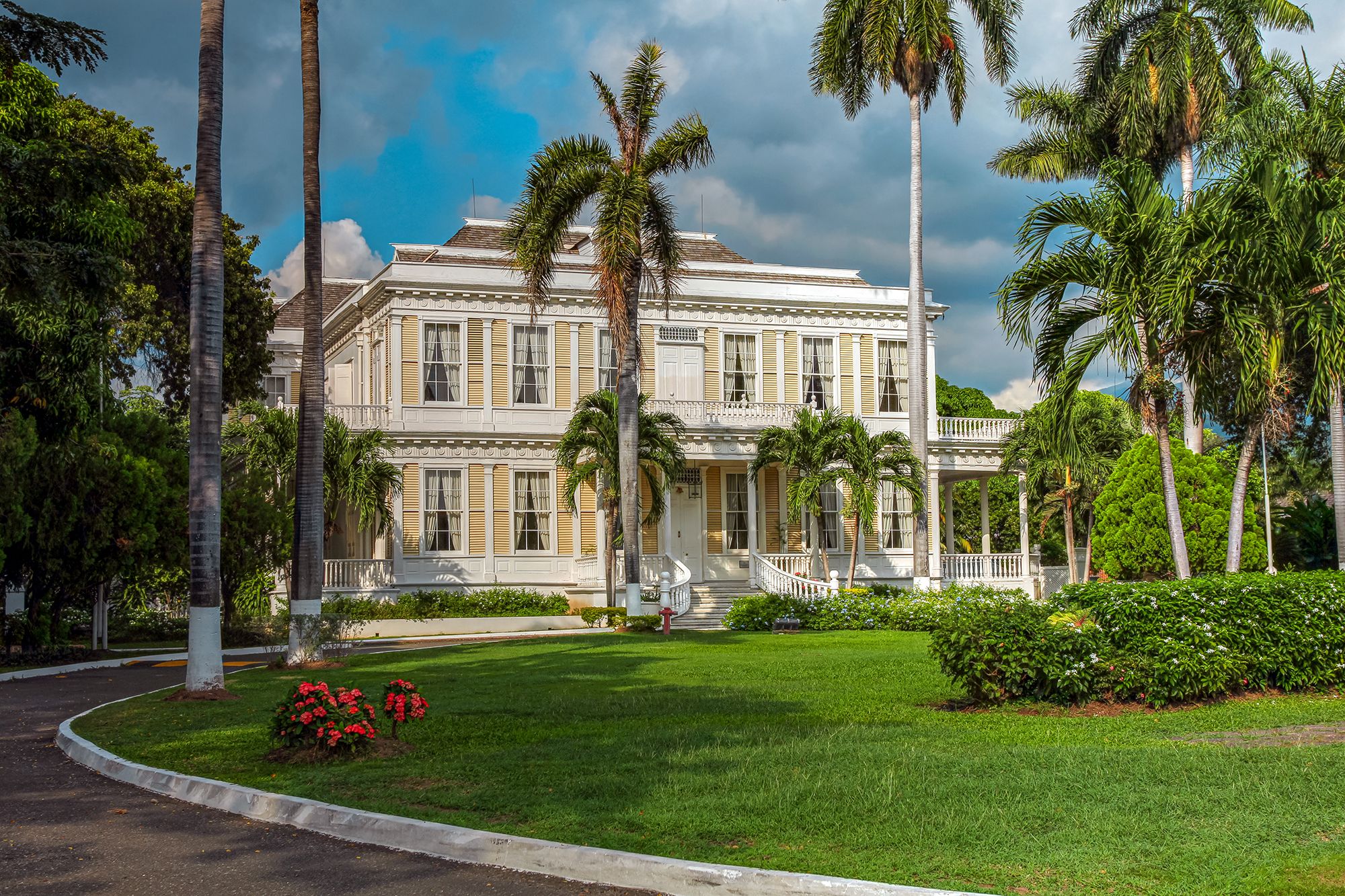 Historical Charm, Culinary Delights & Plenty Of Shopping At Devon House In Jamaica!