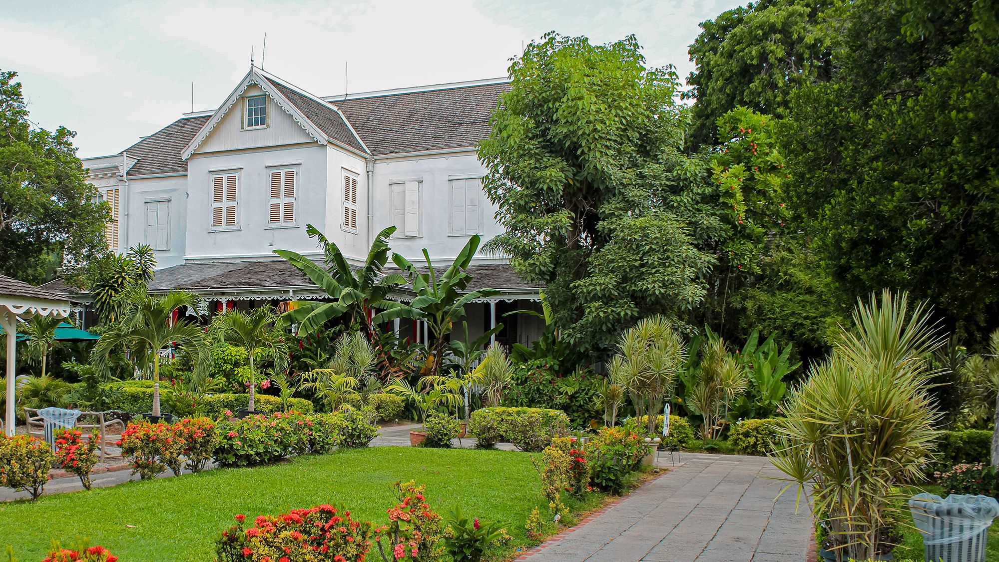 Historical Charm, Culinary Delights & Plenty Of Shopping At Devon House In Jamaica!