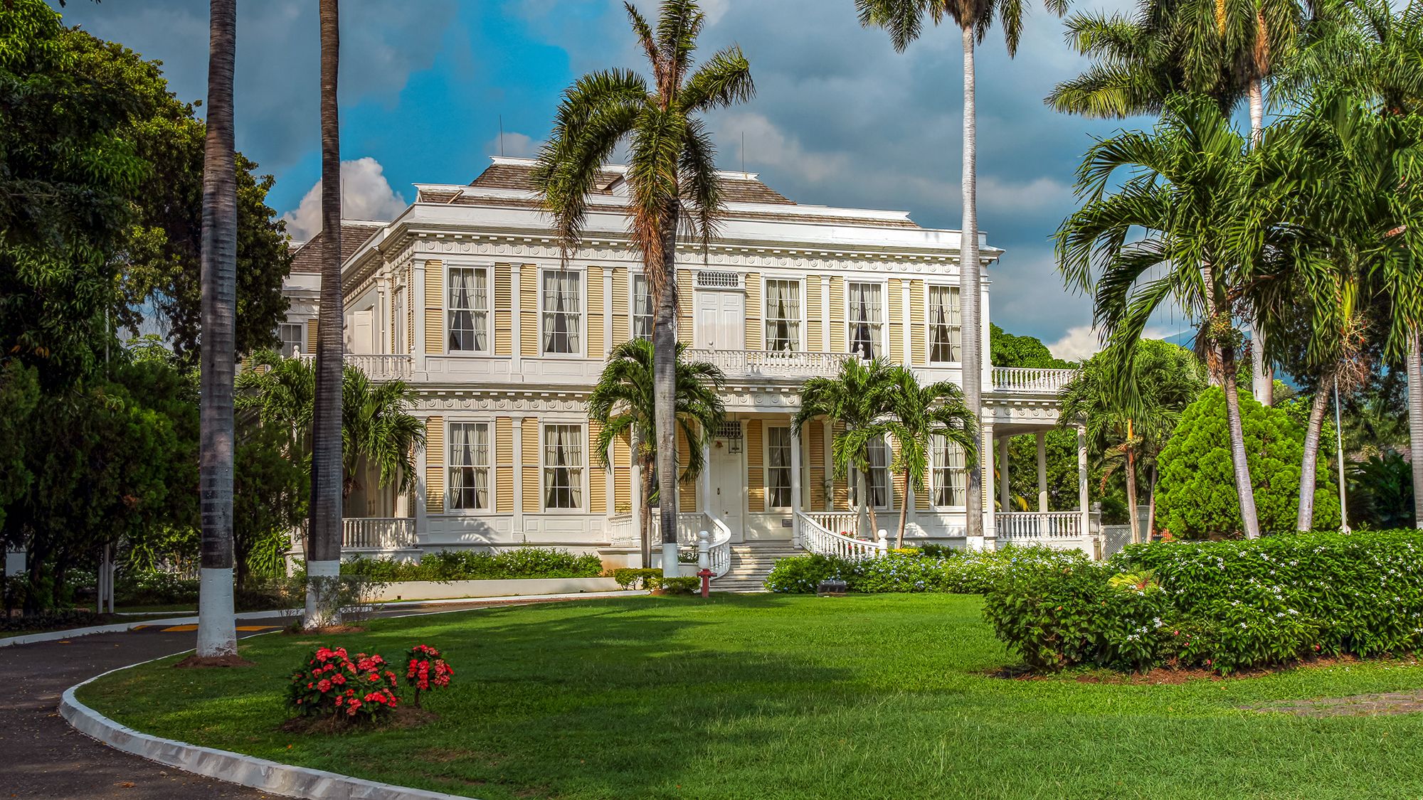 Historical Charm, Culinary Delights & Plenty Of Shopping At Devon House In Jamaica!
