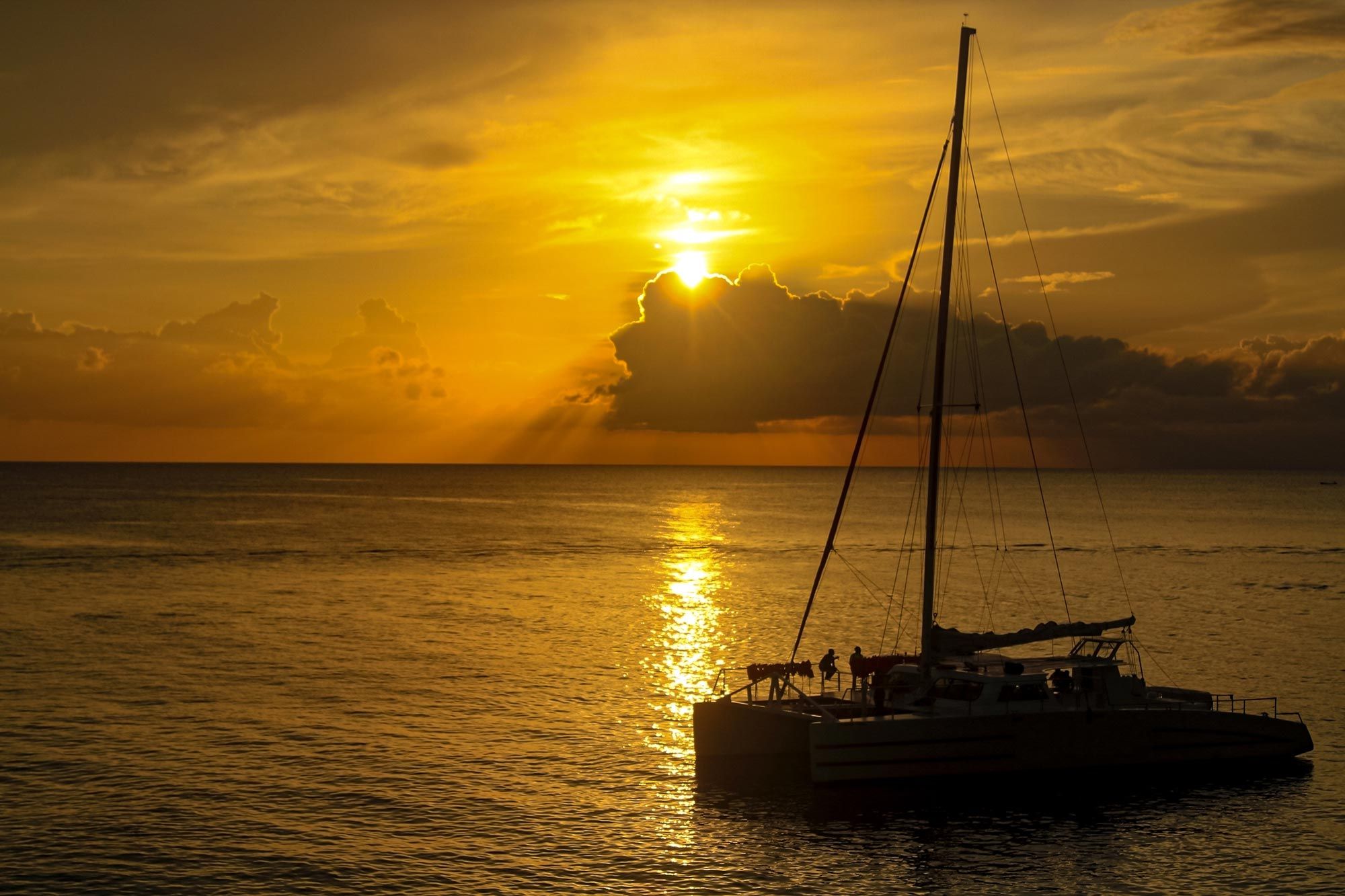 Mesmerizing Jamaica Sunsets Await (The Best Viewing Locations Revealed!)