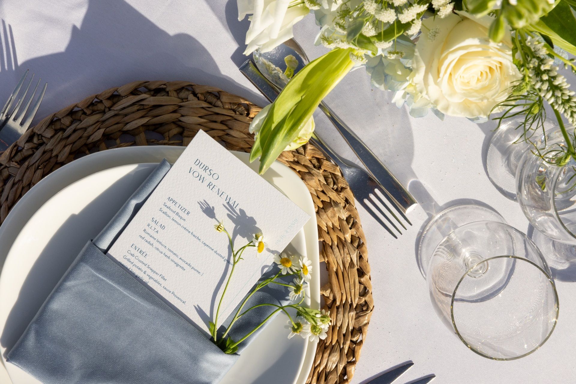 kristy-and-ryans-vow-renewal-dinner-menu-and-table-setting